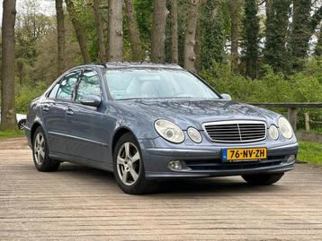 Mercedes E-Klasse 3.2 E320 Avantgarde Sedan AUT 2004 Blauw