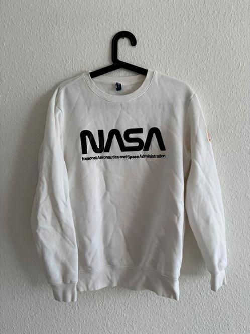 Witte NASA sweater van H&M Divided, maat XS, Kleding | Heren, Truien en Vesten, Zo goed als nieuw, Maat 46 (S) of kleiner, Wit