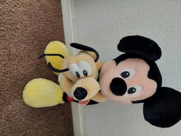 Mickey Mouse met Pluto beschikbaar voor biedingen