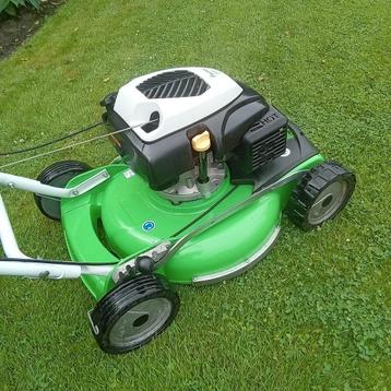 VIKING/ STIHL  MULCH GRASMAAIER RIJDEND BENZINE MAAIER  beschikbaar voor biedingen
