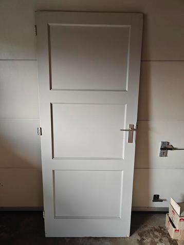 Mooie Paneeldeur  beschikbaar voor biedingen