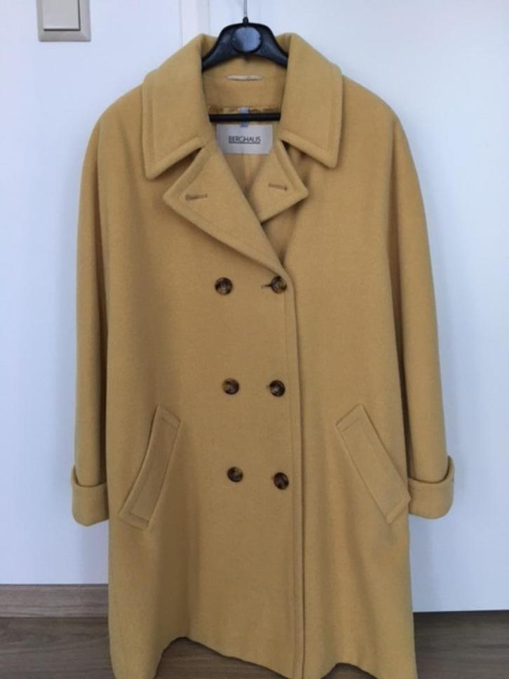 Jas van Berghaus, donker geel,mt40,zgan, Kleding | Dames, Jassen | Winter, Zo goed als nieuw, Maat 38/40 (M), Geel, Verzenden