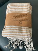 Nieuwe gestreepte handdoek, Ophalen of Verzenden, Nieuw, Beige, Handdoek