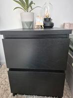 Nachtkastje malm ladekast, Ophalen