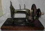 Antieke naaimachine Optima van Tittel & Nies. Paarlemoer, Ophalen