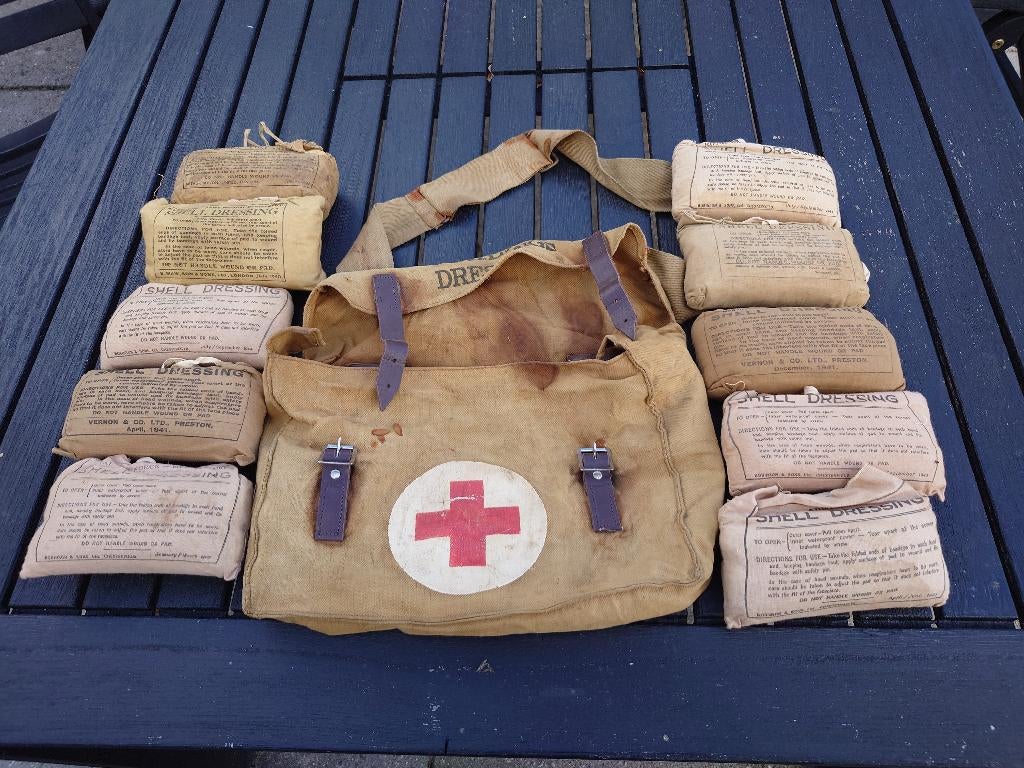 British shell dressing, Verzamelen, Ophalen of Verzenden, Landmacht, Engeland, Embleem of Badge