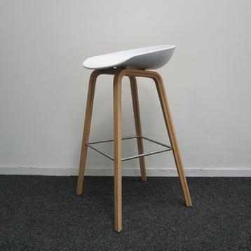 HAY About a Stool AAS32 Barkrukken | Wit / Eiken | 75 cm beschikbaar voor biedingen