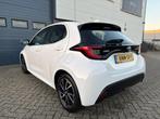Toyota Yaris 1.5 Hybrid Dynamic Dealer onderhouden | CarPlay, Euro 6, Met garantie (alle), 450 kg, Wit