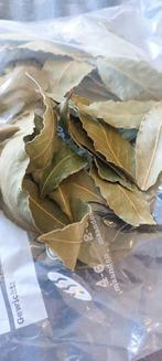 Te koop aangeboden laurier bladeren, Ophalen