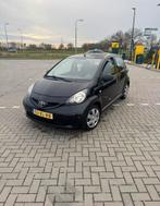 Toyota Aygo 1.0 12V Vvt-i 5DRS 2007 Zwart, Auto's, Voorwielaandrijving, 4 stoelen, Origineel Nederlands, Handgeschakeld