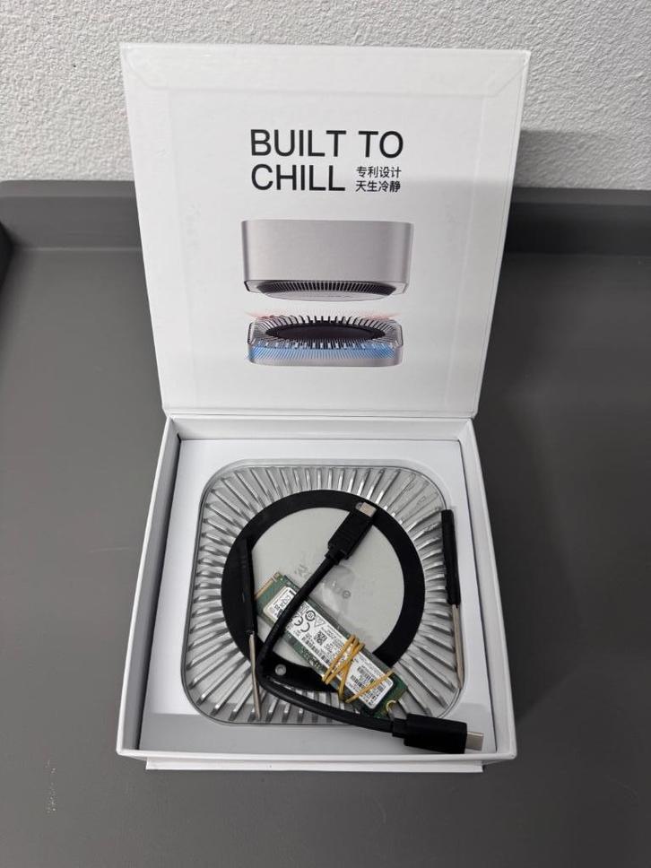 Te koop: RayCue Mac Mini M4 dock&stand met veel extra’s, Computers en Software, Dockingstations, Zo goed als nieuw, Docking station