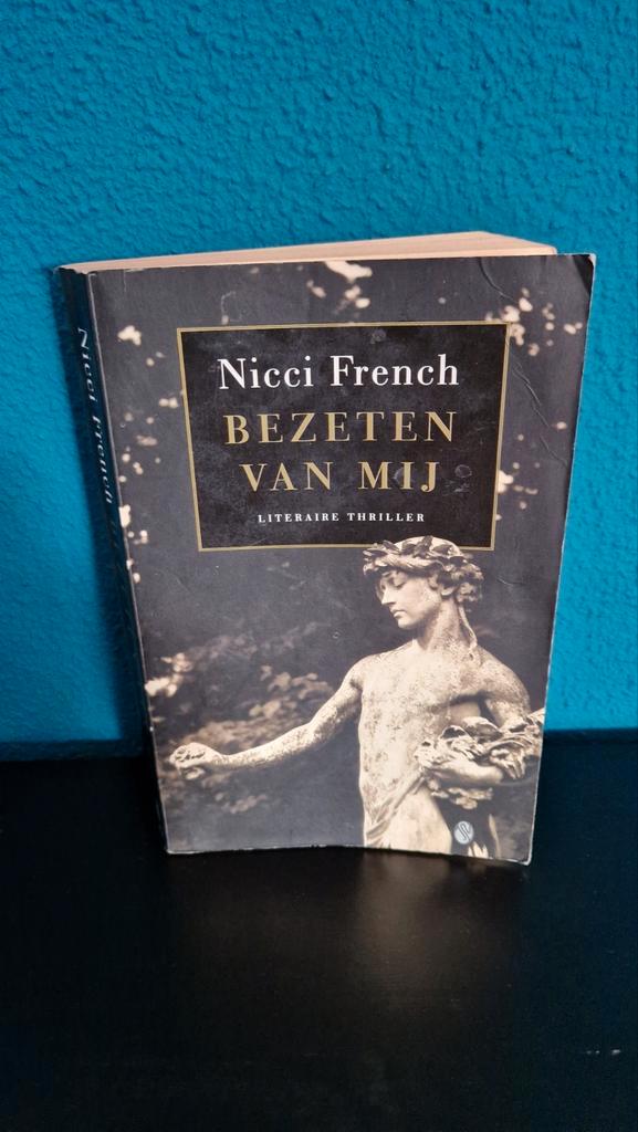 Nicci French - Bezeten van mij, Boeken, Thrillers, Gelezen, Nederland, Ophalen of Verzenden