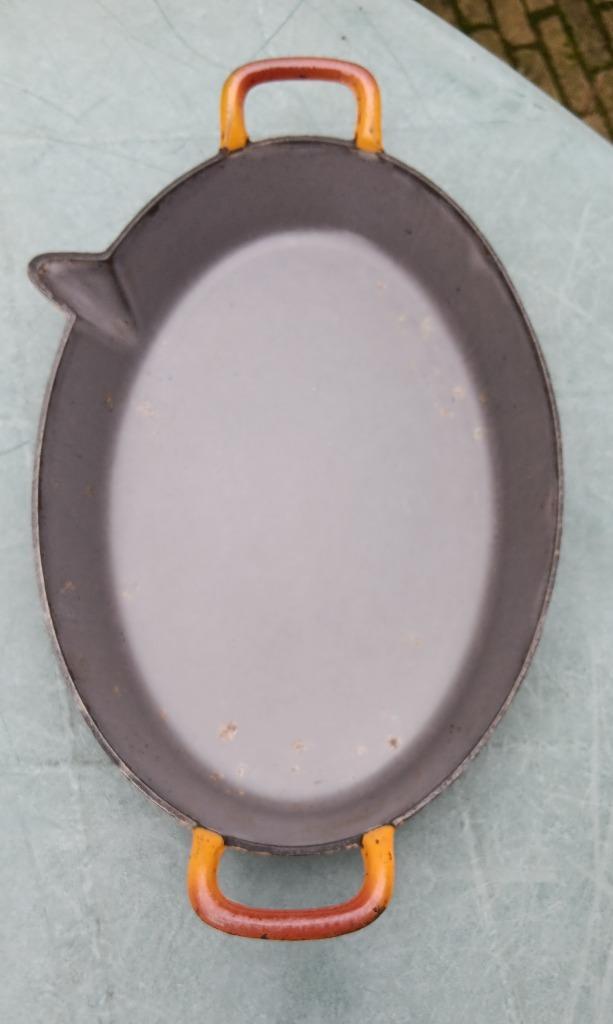 DRU ovenschaal spekpan gietijzer met schenktuit 28 cm (G189), Huis en Inrichting, Keuken | Potten en Pannen, Gebruikt, Koekenpan of Braadpan
