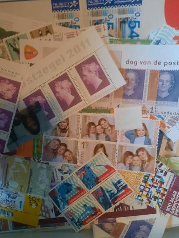 partij postzegels "1" totaal nom .€610  in ëën koop €360