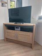 Tv kastje + bijbehorende salontafel, Ophalen