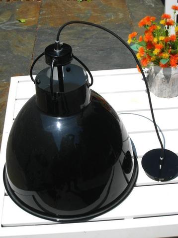 retro hanglamp beschikbaar voor biedingen