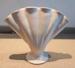 Tulpenvaas 29 hoog en 33 cm breed., Ophalen