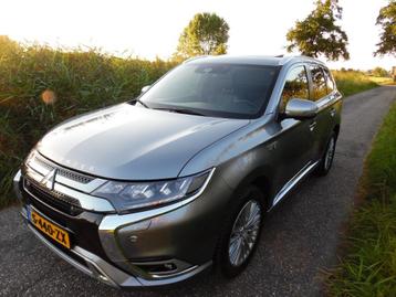 Mitsubishi Outlander 2.4 PHEV 4WD Instyle Full Options beschikbaar voor biedingen