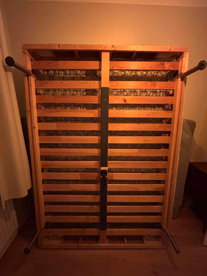 IKEA Boxspring Bedframe 140x200, Huis en Inrichting, Slaapkamer | Bedden, Gebruikt, Tweepersoons, 140 cm, 200 cm, Hout, Bruin