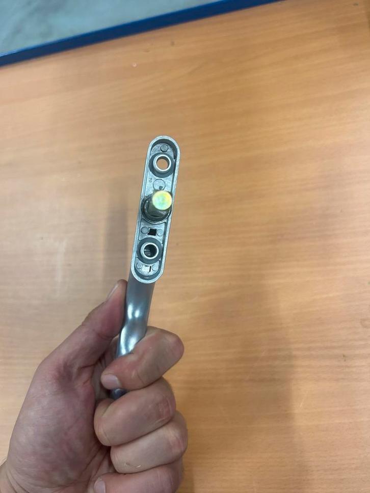 Raamkruk Winlock Aluminium F1 + Krukstift 8x30, Doe-het-zelf en Verbouw, Hang- en Sluitwerk, Nieuw, Klink of Kruk, Overige materialen