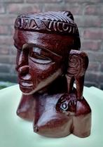 Buste Afrikaanse vrouw roodbruin houtsnijwerk ambachtelijk, Antiek en Kunst, Ophalen of Verzenden