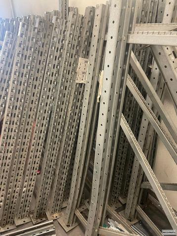 STELLING STELLINGEN HOOGTE 150M BREEDTE 110M ZONDER LIGGERS beschikbaar voor biedingen