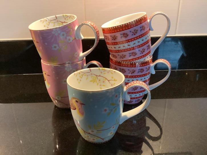 5 Pip Studio Bekers 350ml early bird floral ribbon pink blue, Huis en Inrichting, Keuken | Servies, Zo goed als nieuw, Kop(pen) en/of Schotel(s)