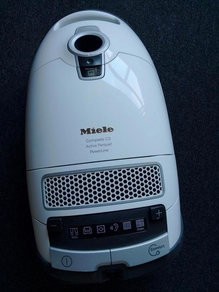 Miele stofzuiger Complete C3 Active Parquet PowerLine, Witgoed en Apparatuur, Stofzuigers, Zo goed als nieuw, Stofzuiger, Minder dan 1200 watt