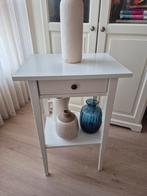Nachtkastje Hemnes ikea- Stijlvol en Praktisch, Huis en Inrichting, Slaapkamer | Nachtkastjes, Ophalen of Verzenden, Zo goed als nieuw