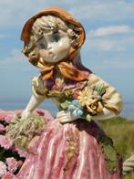 CAPODIMONTE BEELD MEISJE.Italiaans Beeld.37,5cm.FRAAI!, Ophalen