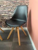 4 Zwarte Eetkamerstoelen met Houten Poten - Zo Goed Als Nieu, Huis en Inrichting, Stoelen, Ophalen, Zwart, Zo goed als nieuw, Vier