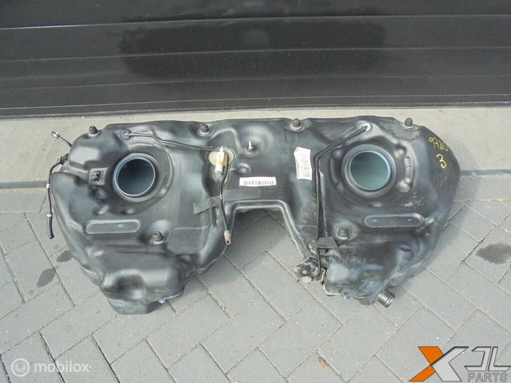 Brandstoftank A2114702402, Auto-onderdelen, Brandstofsystemen, Mercedes-Benz, Gebruikt, Ophalen of Verzenden