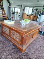 Oude zware salontafel met bergruimte - 105x105cm, Ophalen, Gebruikt, Klassiek, Vierkant