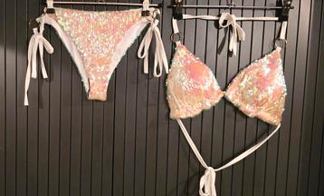 Partij bikini's beschikbaar voor biedingen