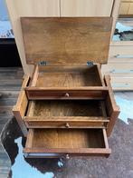 Naaidoos/ naaikist/ antiek, Ophalen