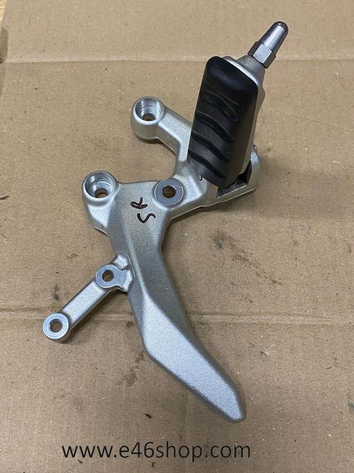 VOETSTEUN SCHETSPLAAT RECHTS BMW S1000XR OE 8404606, Motoren, Onderdelen | BMW, Gebruikt, Ophalen of Verzenden