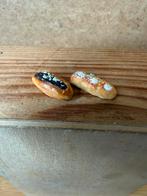 2x brood gebak - ca 2cm - materiaal ??, Ophalen of Verzenden, Zo goed als nieuw, Poppenhuis
