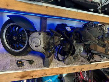 Piaggio 2t 4t 50/125 onderdelen beschikbaar voor biedingen