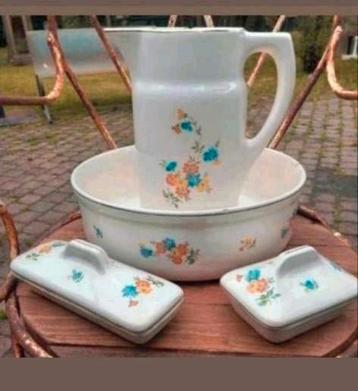 Vintage Lampetstel met Bloemmotief beschikbaar voor biedingen