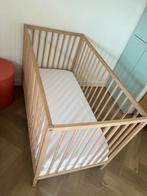 SNIGLAR Crib(Beech) + 2 Mattresses Like New!, Kinderen en Baby's, Babywiegjes en Ledikanten, Ophalen, Zo goed als nieuw, Ledikant