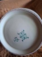 Twee porseleinen vazen met Aziatische motieven, Antiek en Kunst, Antiek | Vazen, Ophalen