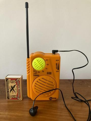 kek geel oranje AM mini transistorradio inimini radiootje beschikbaar voor biedingen