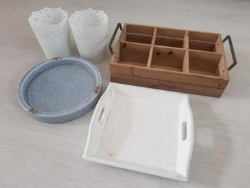 diversen woonaccessoires beschikbaar voor biedingen
