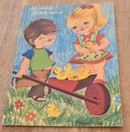 Jongen en meisje met kruiwagen bol kuikens, Verzenden, 1960 tot 1980, Ongelopen, Kinderen