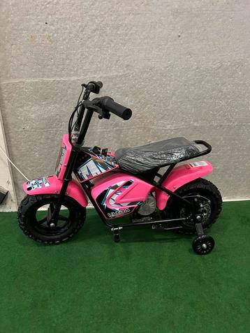 Nieuwe roze electrische motor met zijwieltjes voor kinderen beschikbaar voor biedingen