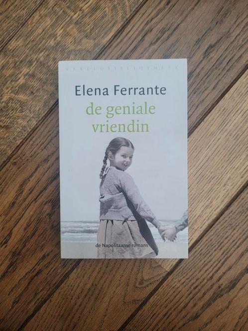 Elena Ferrante - De geniale vriendin, Boeken, Literatuur, Zo goed als nieuw, Nederland, Ophalen of Verzenden