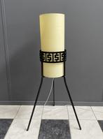 60 jaren zwart 3 poot gelige koker vloer lamp met DOLLAR, Huis en Inrichting, Lampen | Vloerlampen, Ophalen, Gebruikt, Vintage
