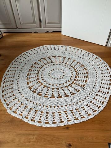Gehaakt wit vloerkleed - Rond diameter 160cm beschikbaar voor biedingen