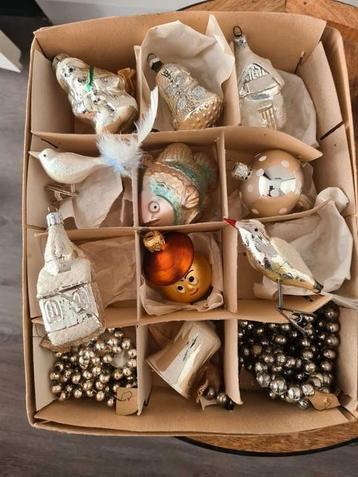 Oude kerstballen  beschikbaar voor biedingen