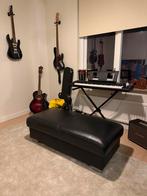 Zwarte leren poef / voetbank, Huis en Inrichting, Banken | Voetenbanken en Poefen, Ophalen, Gebruikt, Leer, 75 tot 100 cm